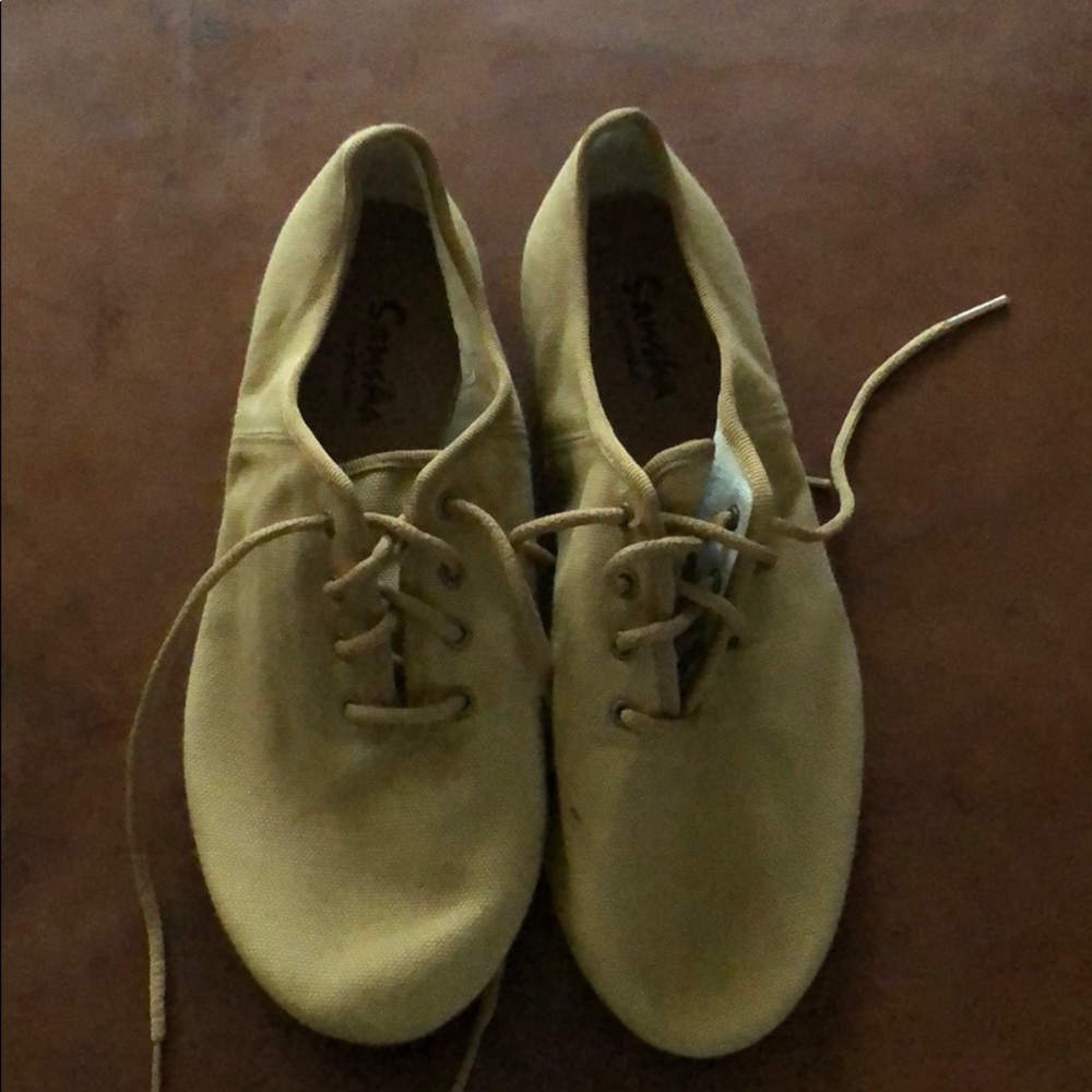 NWOT canvas jazz dance shoe